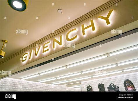 givenchy rinascente|Shops with GIVENCHY in Milan title.